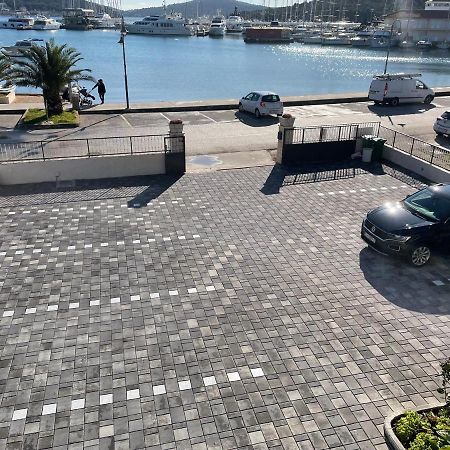 Apartments Silver Beauty Рогозница Екстериор снимка
