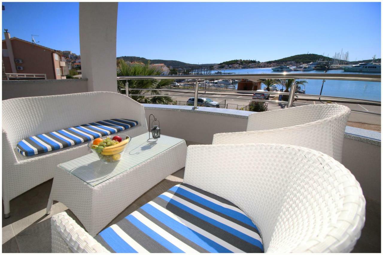 Apartments Silver Beauty Рогозница Екстериор снимка